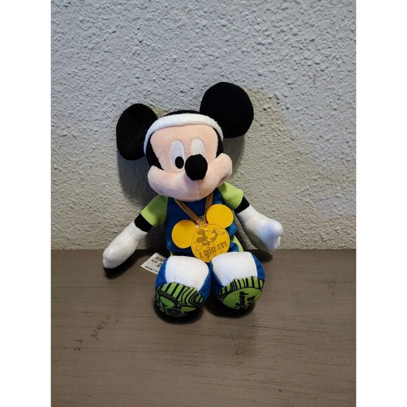 Walt Disney World Marathon run Disney Mickey Mouse Plush 2018 Fast Shipping Wdw - Picture 2 of 12